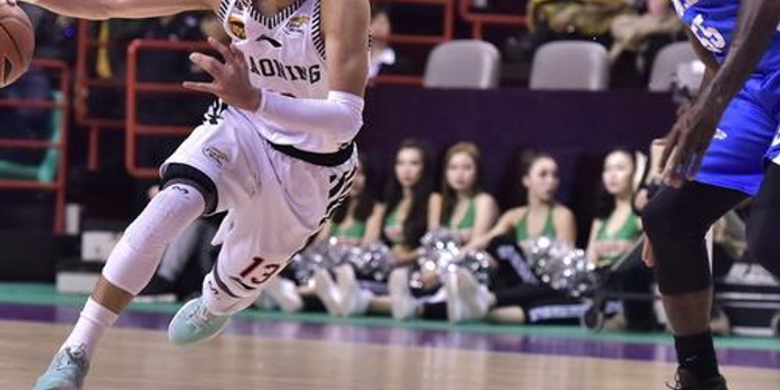 动员们通过 动员们通过